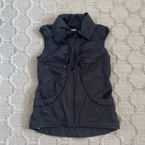 Lululemon vest, size 4, black